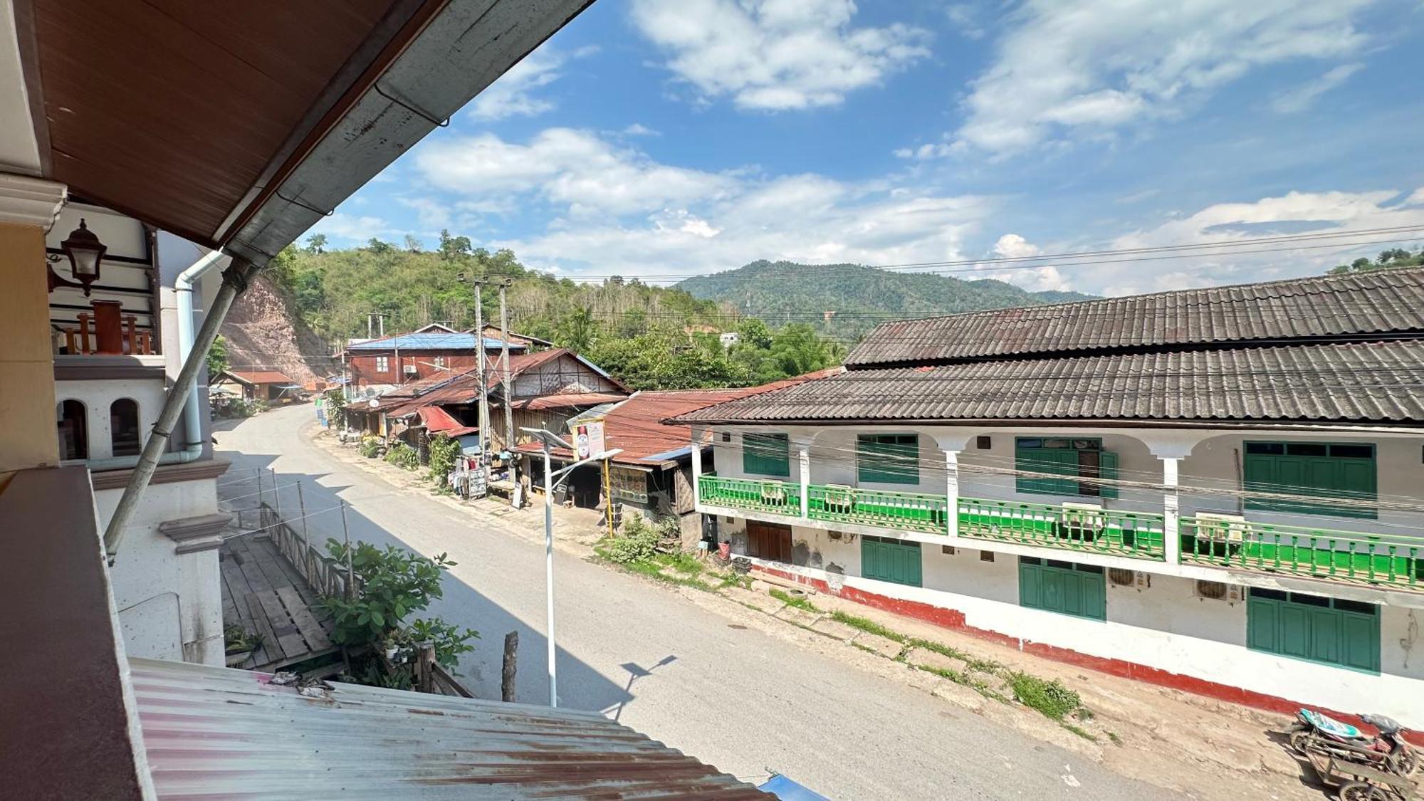 Pakbeng Guesthouse Bagian luar foto